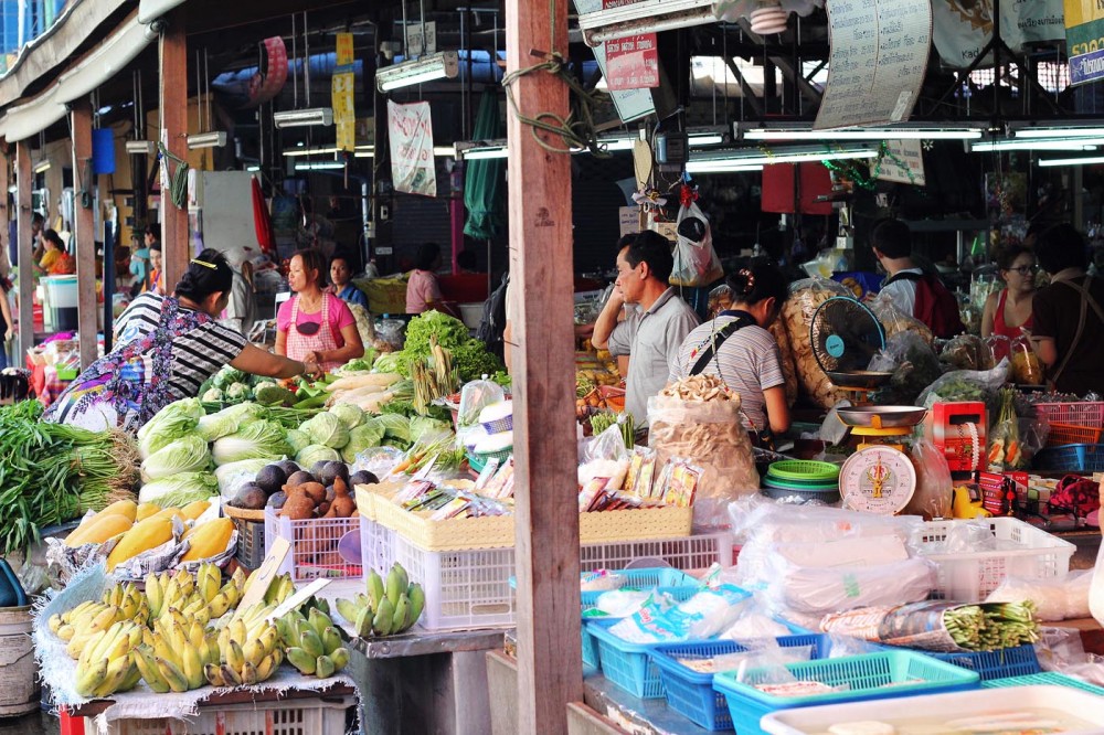 Somphet Market