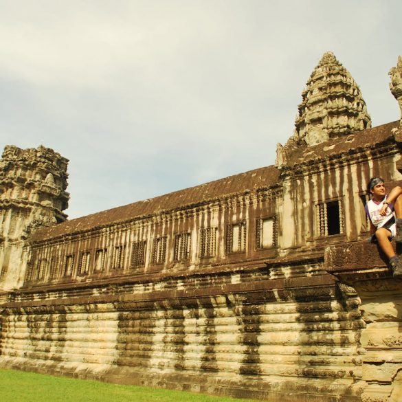 20 Travel Tips for Men